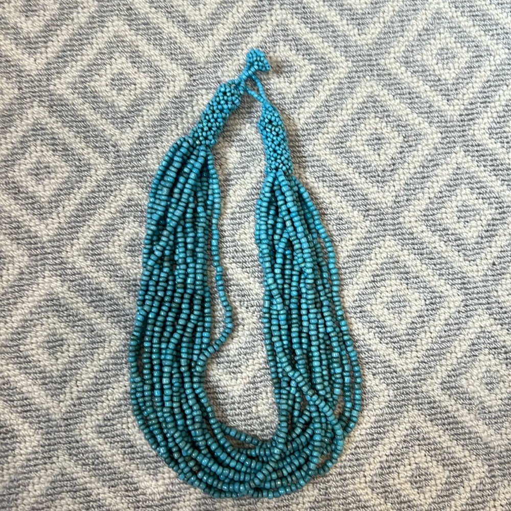 Twisted beaded turquoise necklace